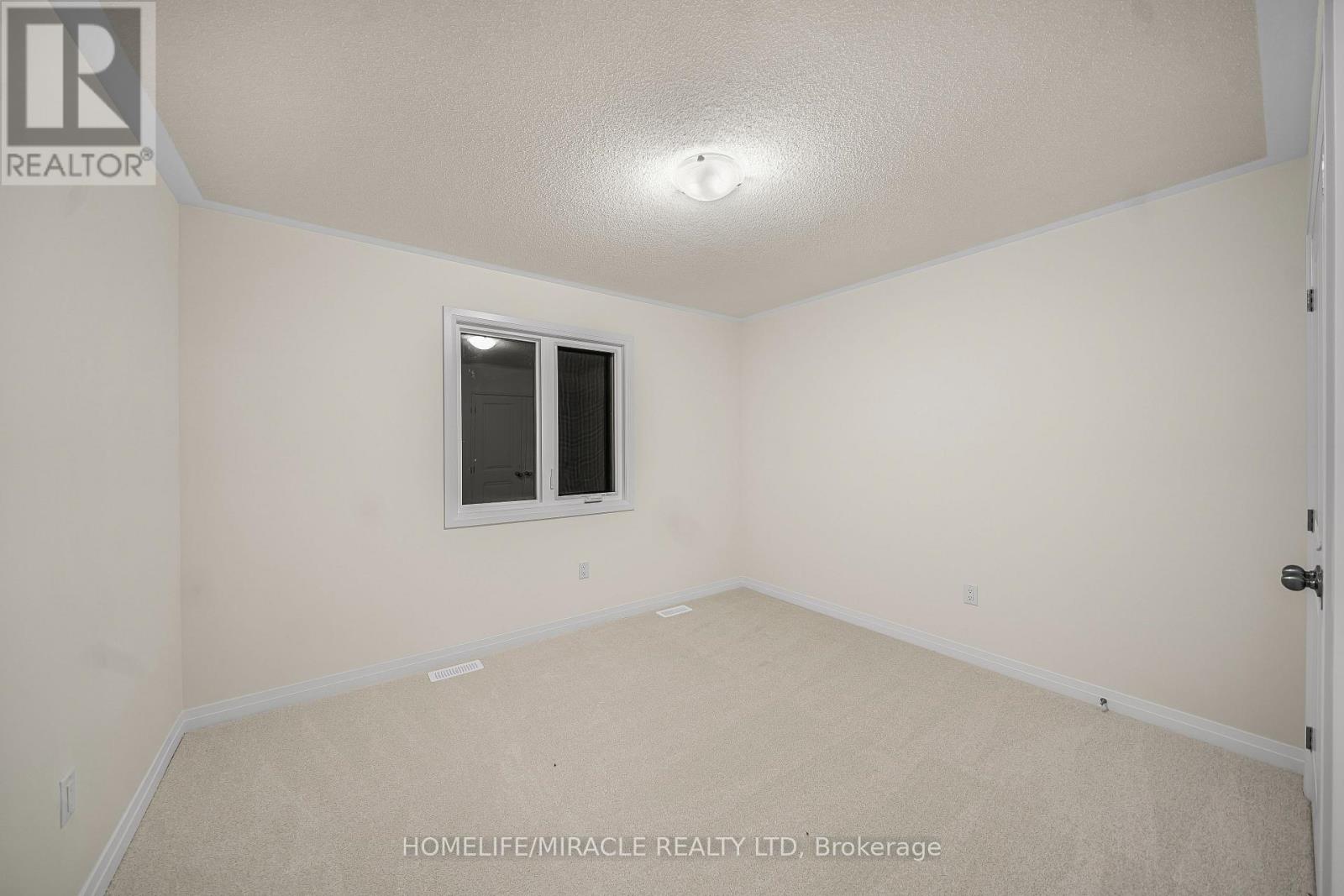 63 Royal Oak Crescent, Loyalist, Ontario  K0H 1G0 - Photo 28 - X12533460