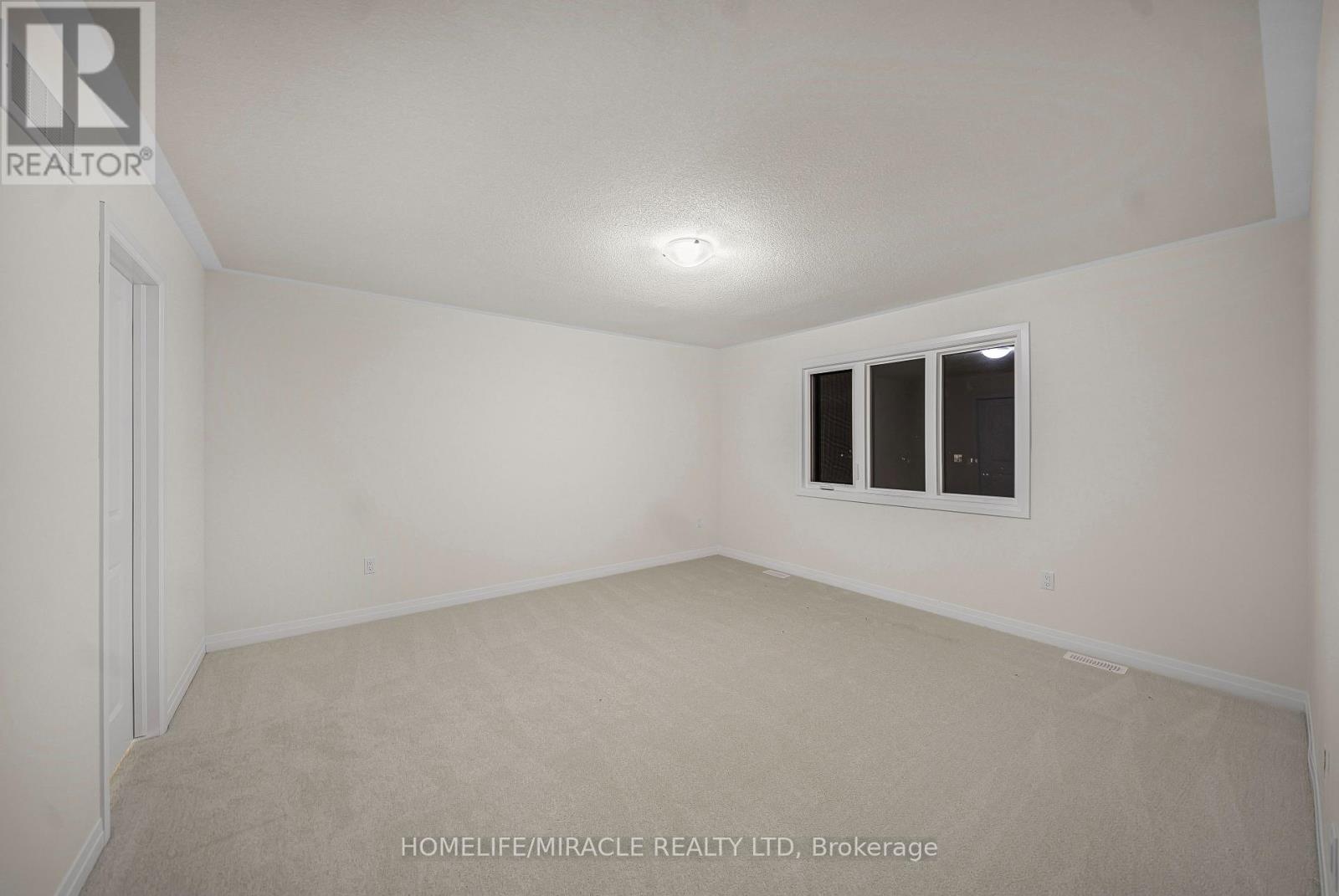 63 Royal Oak Crescent, Loyalist, Ontario  K0H 1G0 - Photo 29 - X12533460