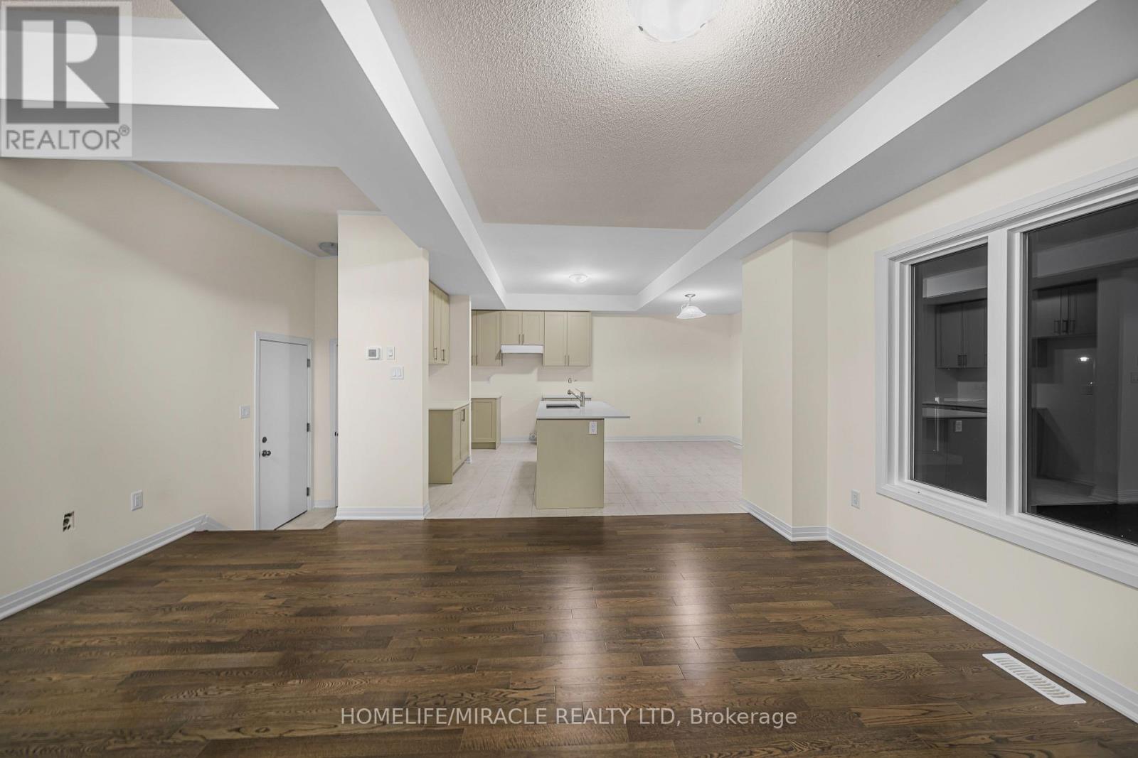 63 Royal Oak Crescent, Loyalist, Ontario  K0H 1G0 - Photo 9 - X12533460