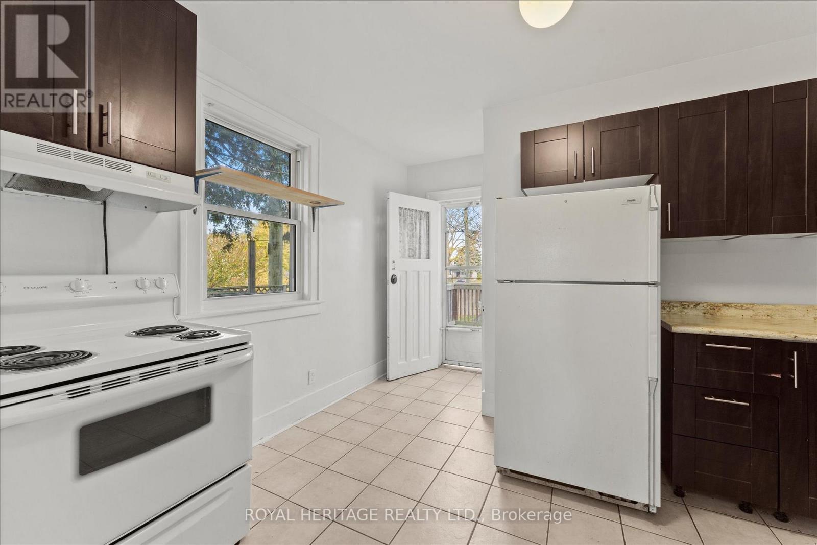 1150 Elm Avenue, Windsor, Ontario  N9A 5H9 - Photo 10 - X12533518