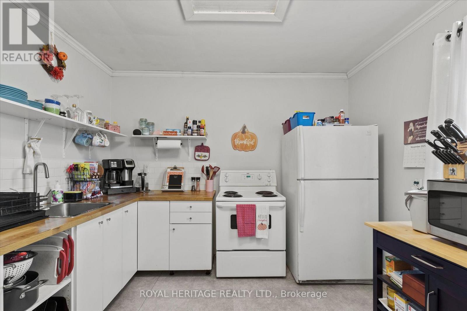 1150 Elm Avenue, Windsor, Ontario  N9A 5H9 - Photo 20 - X12533518