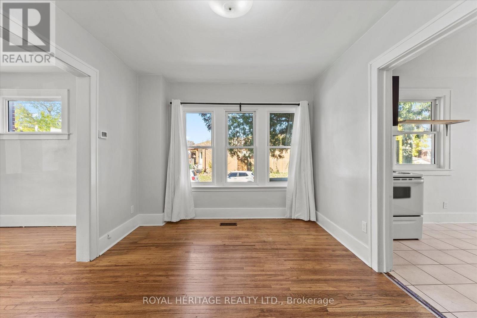 1150 Elm Avenue, Windsor, Ontario  N9A 5H9 - Photo 6 - X12533518