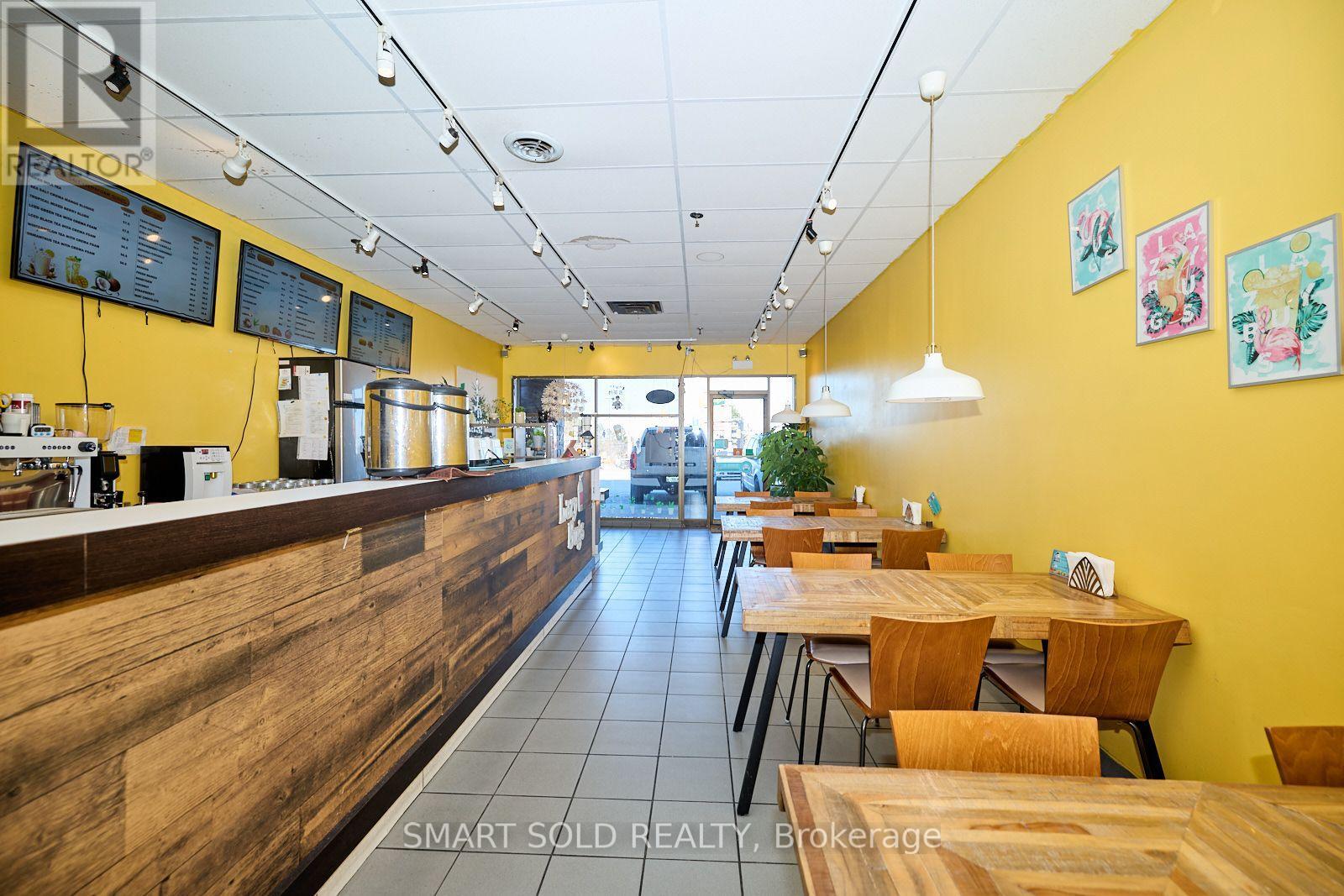 A14 - 210 Glendale Avenue, St. Catharines, Ontario  L2T 3Y6 - Photo 5 - X12533538