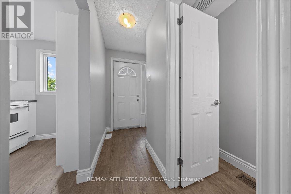 6482 Bilberry Drive, Ottawa, Ontario  K1C 4N8 - Photo 20 - X12401134