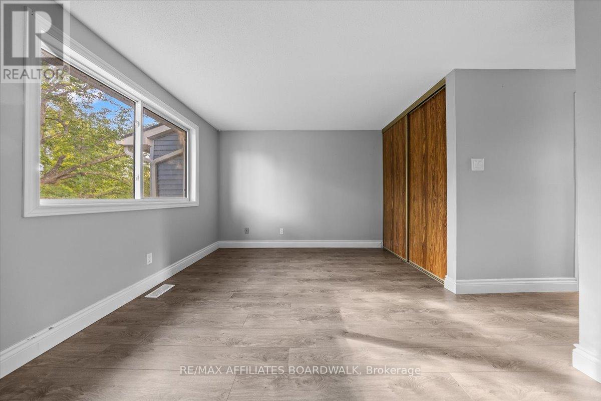 6482 Bilberry Drive, Ottawa, Ontario  K1C 4N8 - Photo 29 - X12401134
