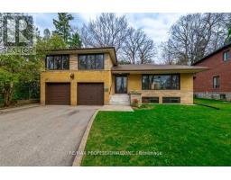 22 FABIAN PLACE, Toronto, Ontario