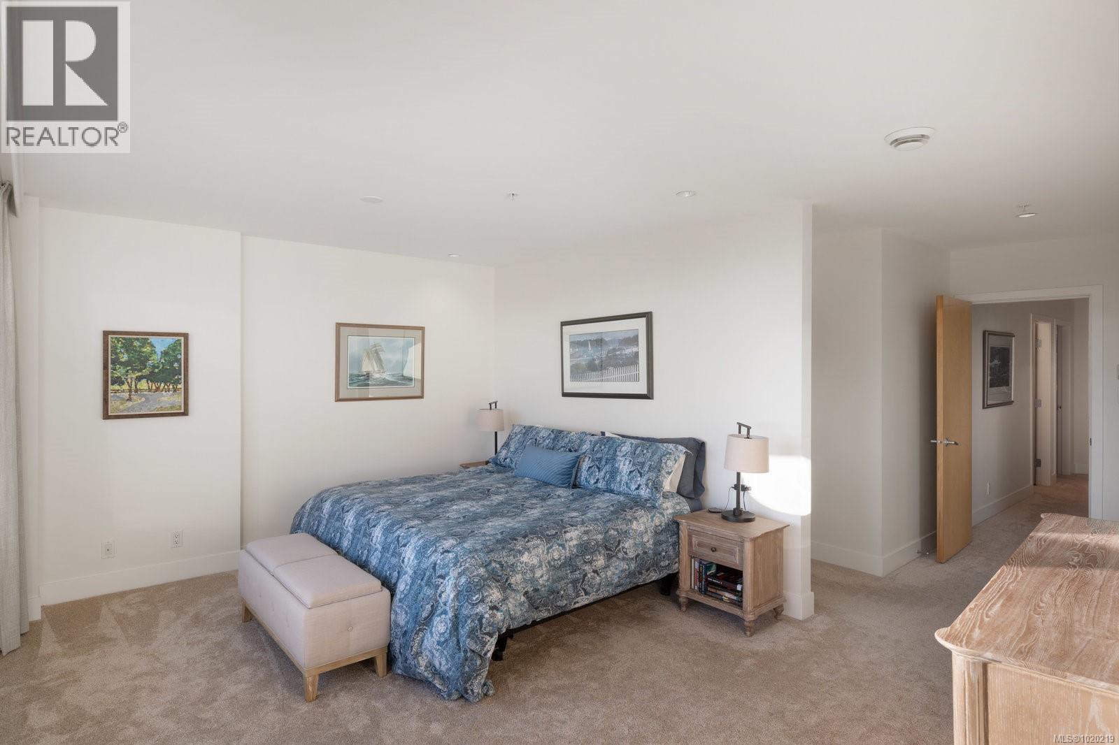 5322 Sayward Hill Cres, Saanich, British Columbia  V8Y 3H8 - Photo 23 - 1020219