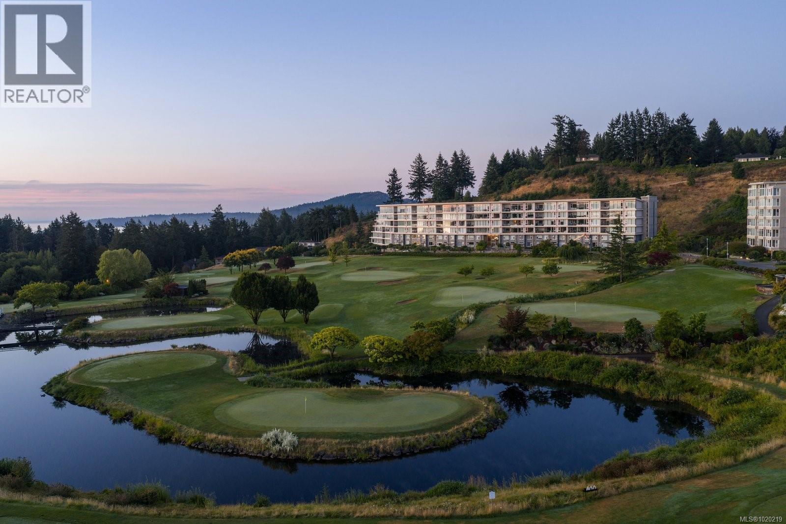 5322 Sayward Hill Cres, Saanich, British Columbia  V8Y 3H8 - Photo 46 - 1020219