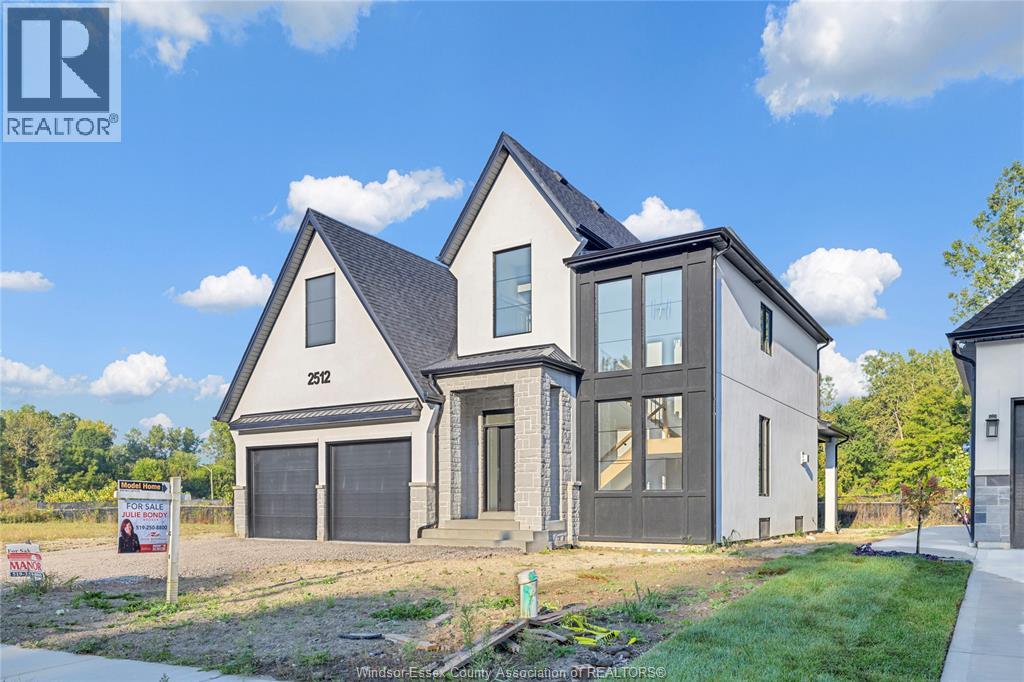 245 CHARLES, Essex, Ontario