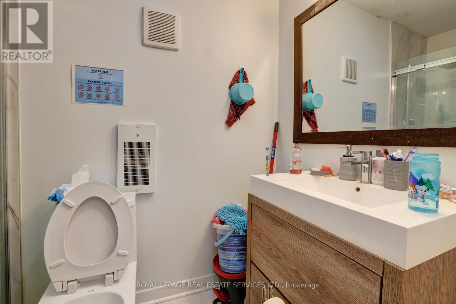 894 College Street, Toronto, Ontario  M6H 1A4 - Photo 21 - C12488610