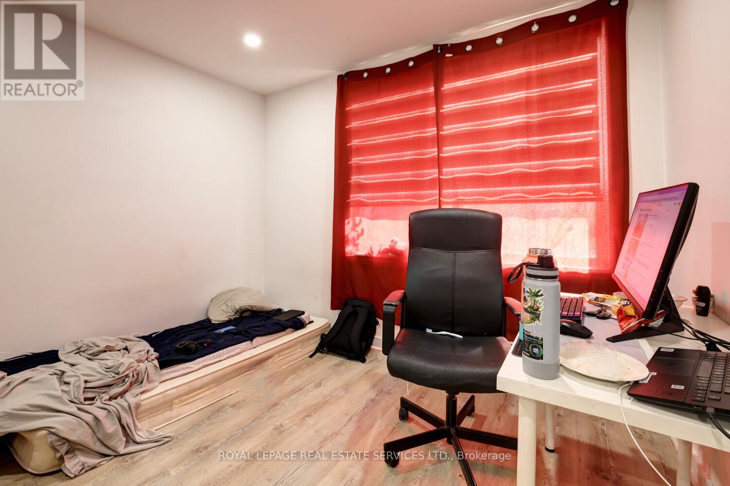 894 College Street, Toronto, Ontario  M6H 1A4 - Photo 22 - C12488610