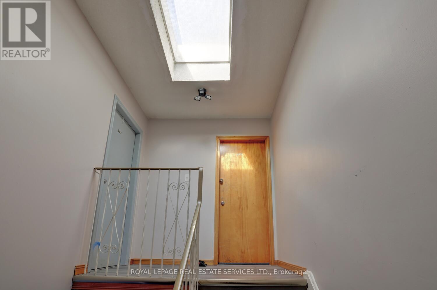 894 College Street, Toronto, Ontario  M6H 1A4 - Photo 28 - C12488610