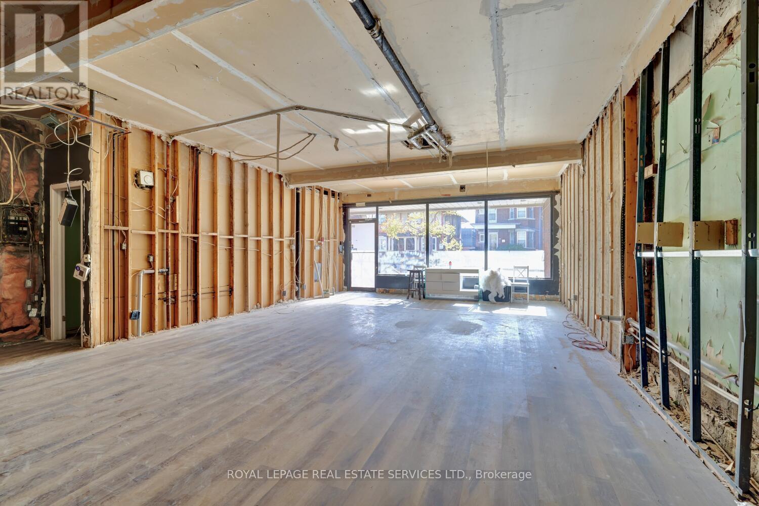 894 College Street, Toronto, Ontario  M6H 1A4 - Photo 3 - C12488610