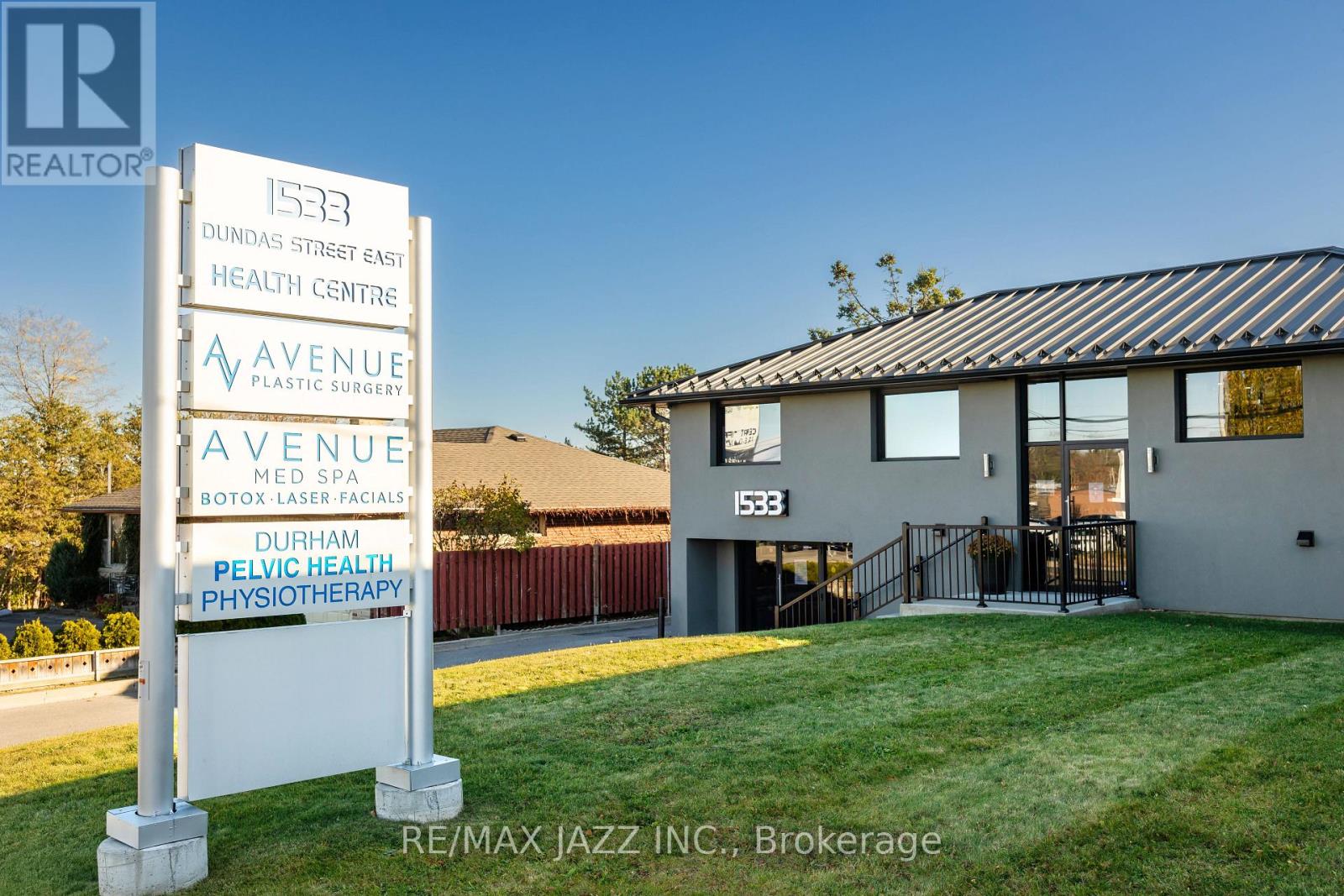 1533 Dundas Street E, Whitby, Ontario L1N 2K6 - Photo 2 - E12491398