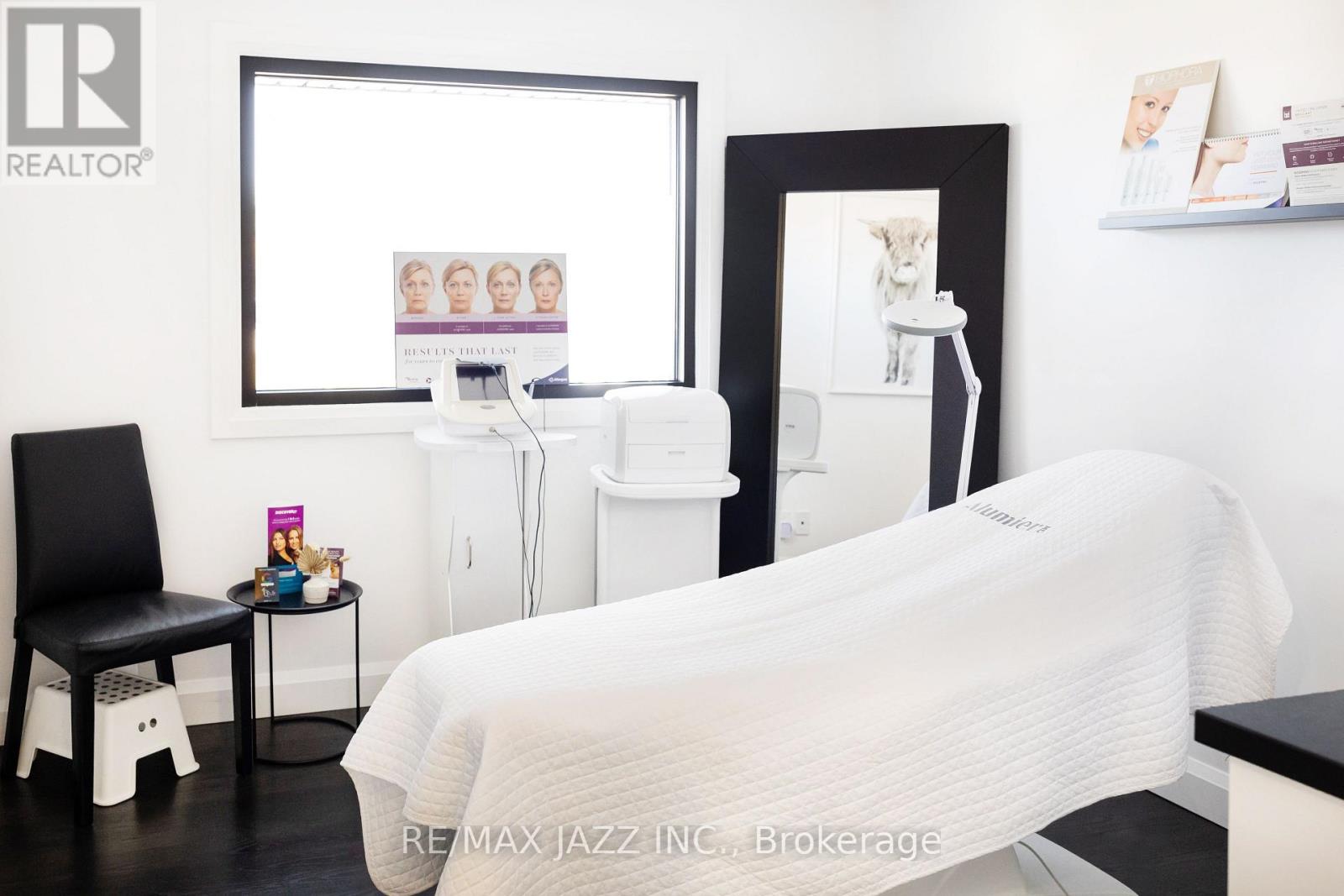 1533 Dundas Street E, Whitby, Ontario L1N 2K6 - Photo 9 - E12491398