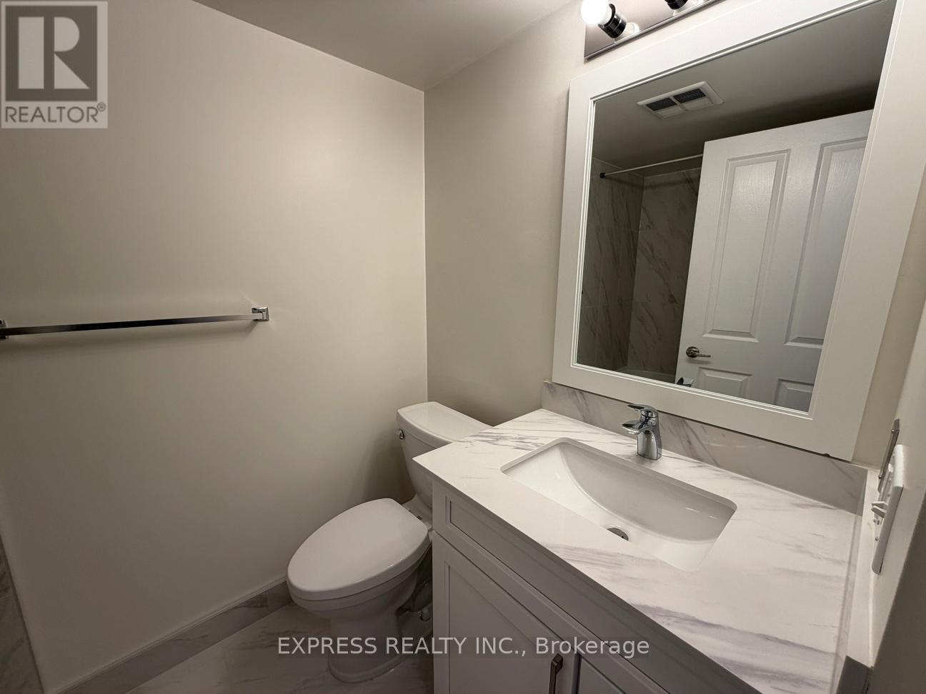 504 - 942 Yonge Street, Toronto, Ontario  M4W 3S8 - Photo 2 - C12533664