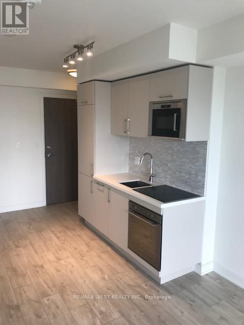 414 - 27 Bathurst Street, Toronto, Ontario  M5V 0R1 - Photo 10 - C12533670