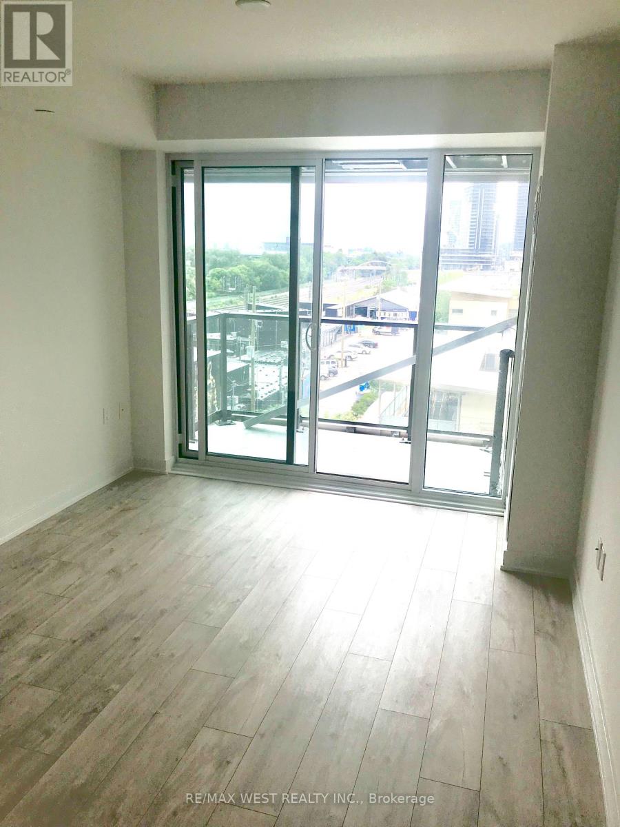 414 - 27 Bathurst Street, Toronto, Ontario  M5V 0R1 - Photo 8 - C12533670