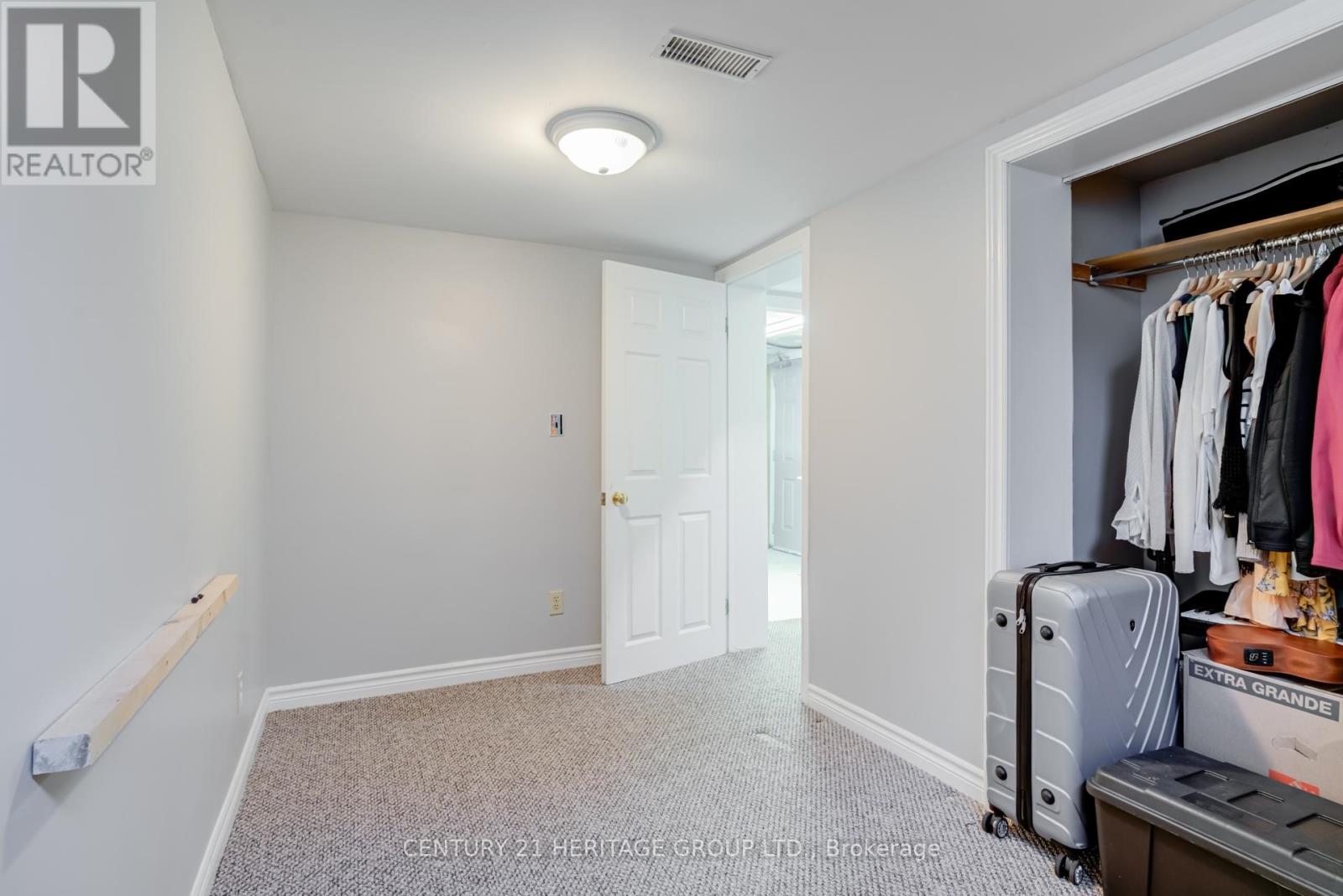 Bsmt - 302 Avenue Road, Newmarket, Ontario  L3Y 1P2 - Photo 10 - N12530626