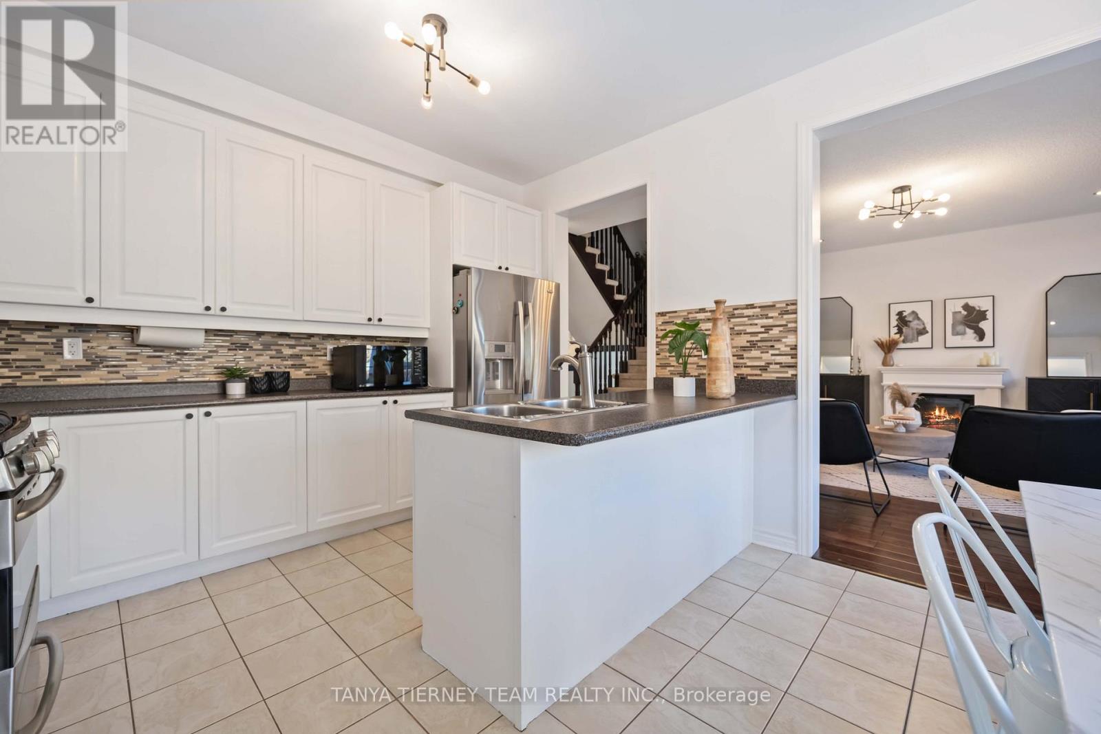 19 Ellerby Court, Whitby, Ontario  L1R 0K5 - Photo 16 - E12533620