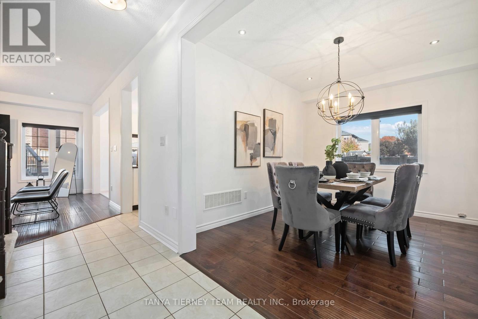 19 Ellerby Court, Whitby, Ontario  L1R 0K5 - Photo 7 - E12533620