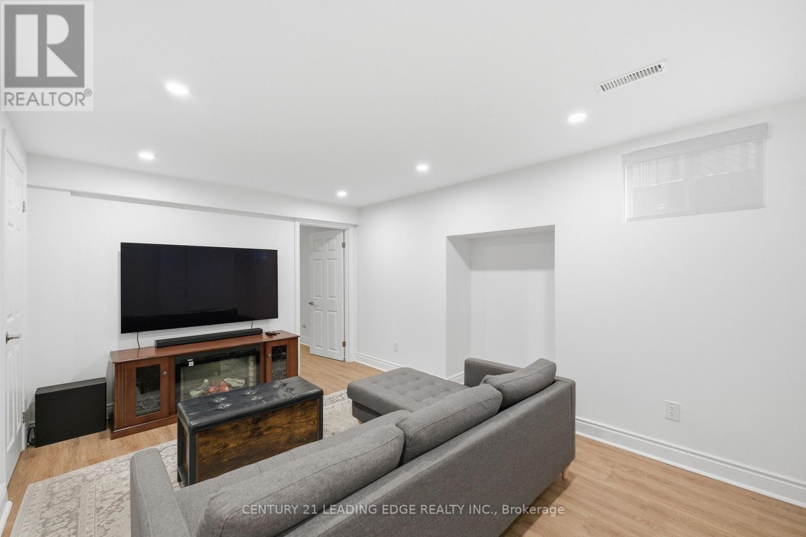 110 Holliday Drive, Whitby, Ontario  L1P 1G5 - Photo 22 - E12533624