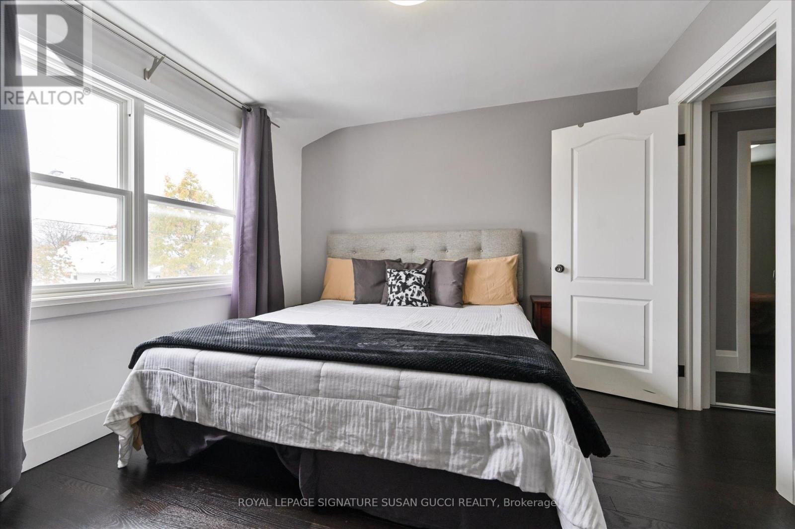 98 Frater Avenue, Toronto, Ontario  M4C 2H8 - Photo 19 - E12533678