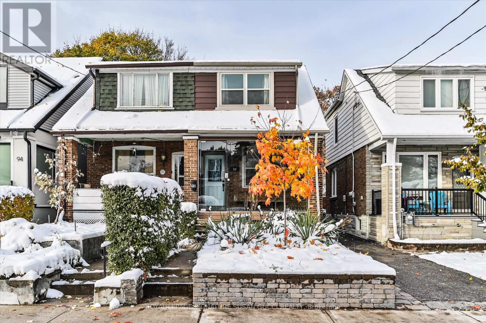 98 Frater Avenue, Toronto, Ontario  M4C 2H8 - Photo 2 - E12533678