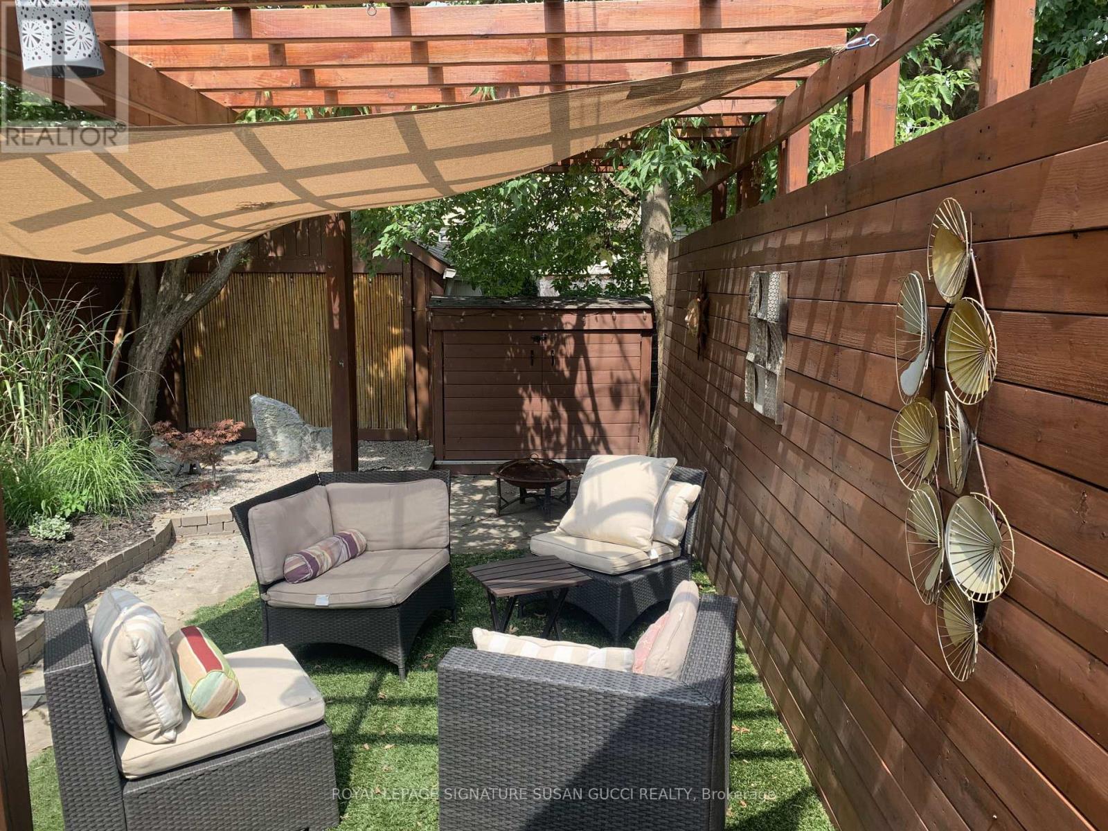 98 Frater Avenue, Toronto, Ontario  M4C 2H8 - Photo 33 - E12533678