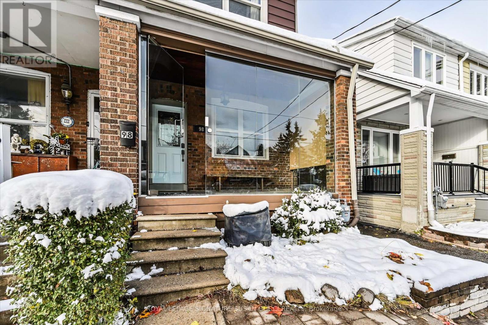 98 Frater Avenue, Toronto, Ontario  M4C 2H8 - Photo 4 - E12533678
