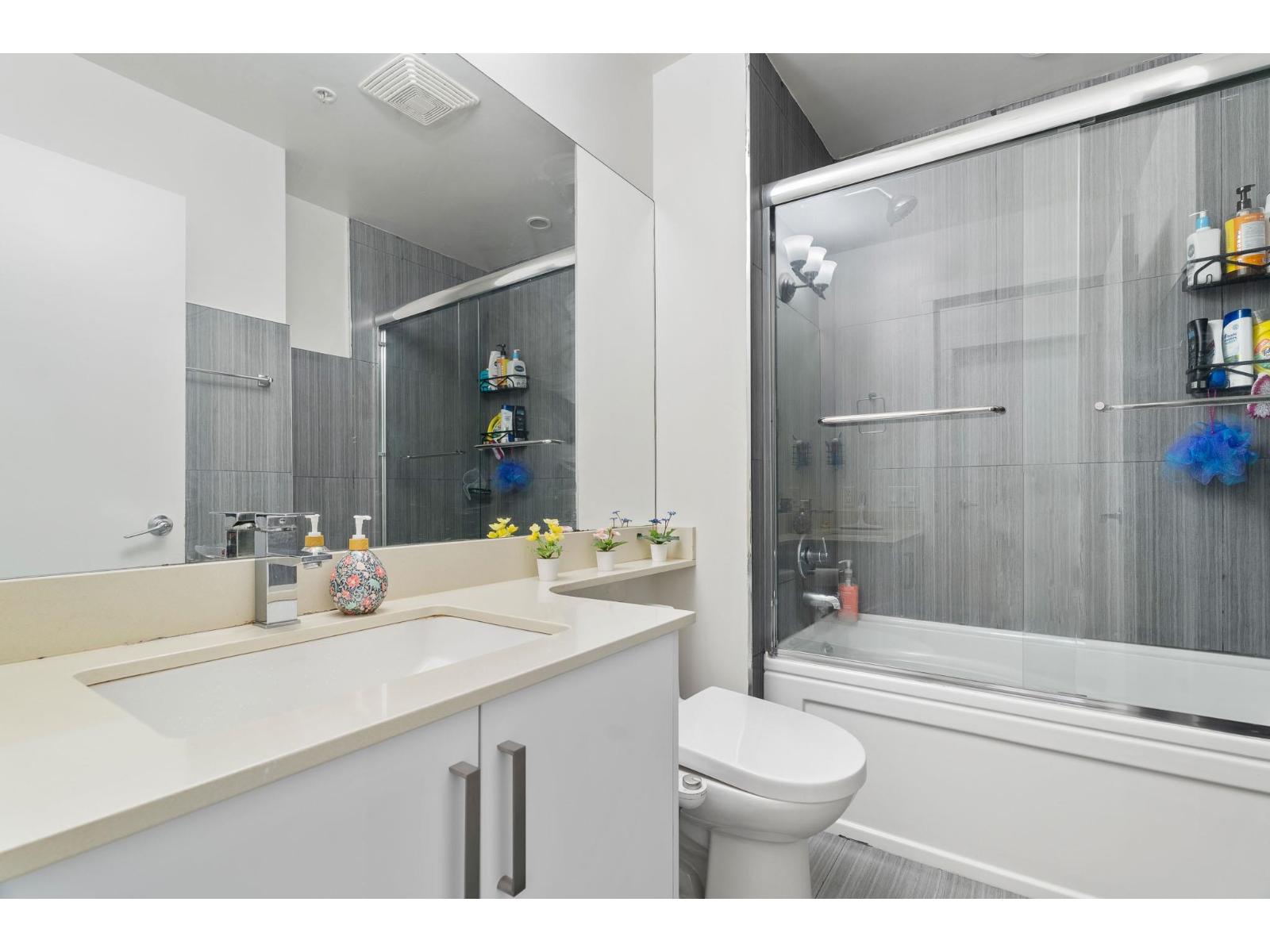 308 13399 104 Avenue, Surrey, British Columbia  V3T 0C9 - Photo 8 - R3066178