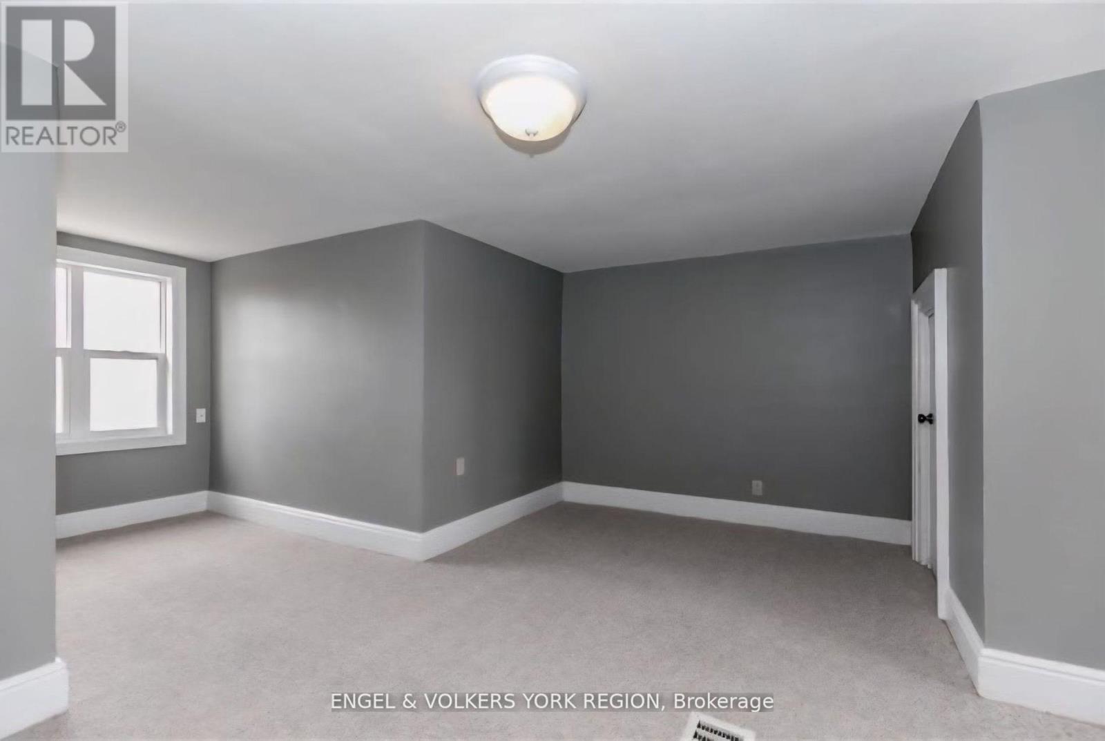 23 Lount Street, Barrie, Ontario  L4M 3E3 - Photo 11 - S12483062