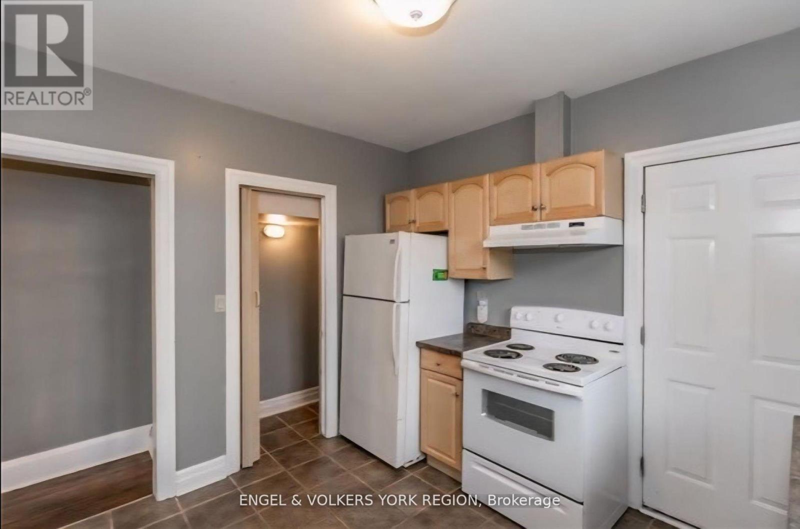 23 Lount Street, Barrie, Ontario  L4M 3E3 - Photo 15 - S12483062