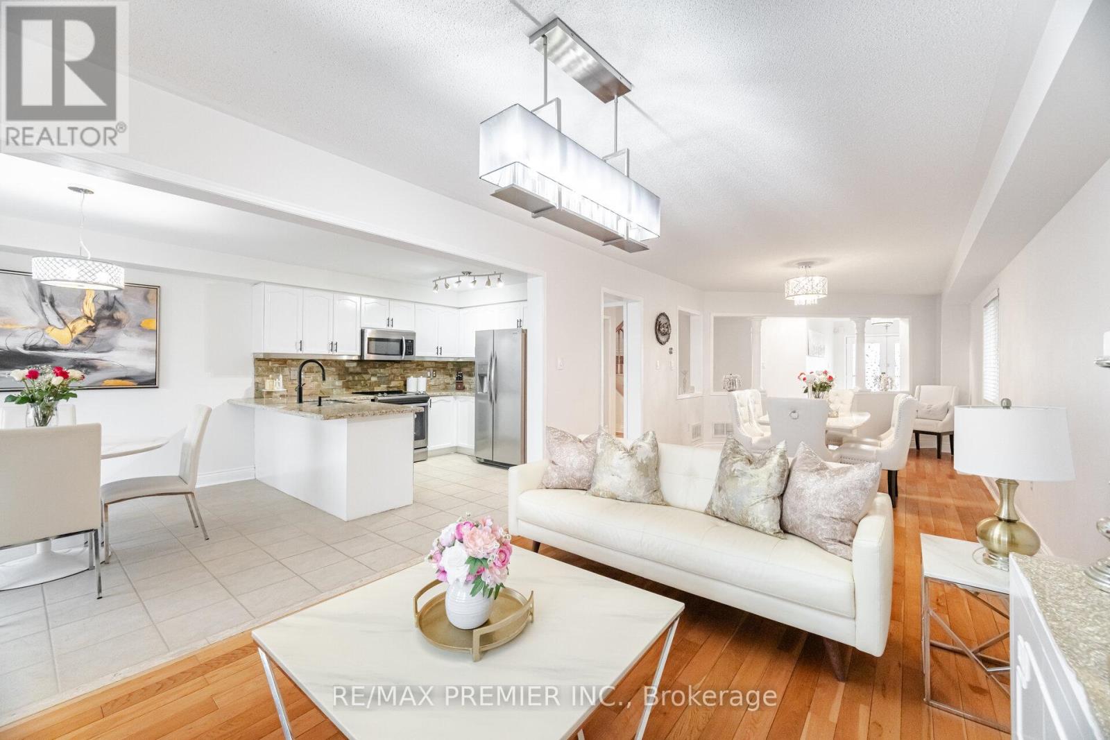 117 Professor Day Drive, Bradford West Gwillimbury (Bradford), Ontario  L3Z 3C1 - Photo 12 - N12533602