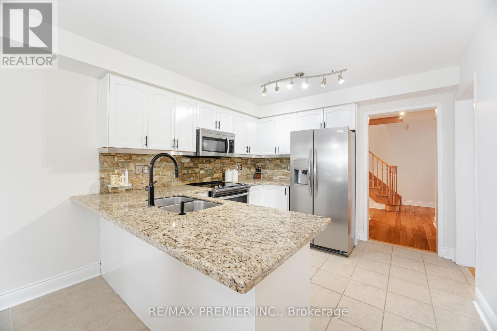 117 Professor Day Drive, Bradford West Gwillimbury (Bradford), Ontario  L3Z 3C1 - Photo 14 - N12533602