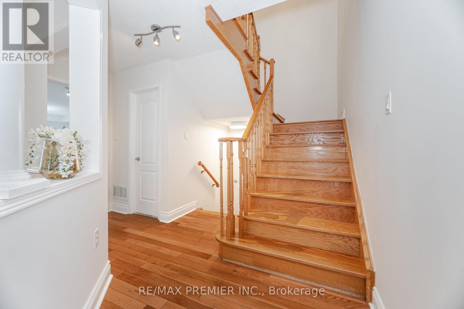 117 Professor Day Drive, Bradford West Gwillimbury (Bradford), Ontario  L3Z 3C1 - Photo 18 - N12533602