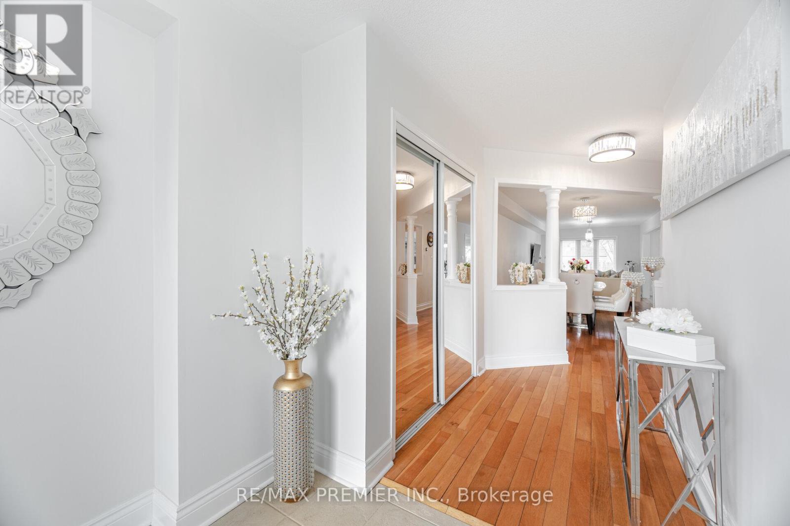 117 Professor Day Drive, Bradford West Gwillimbury (Bradford), Ontario  L3Z 3C1 - Photo 6 - N12533602