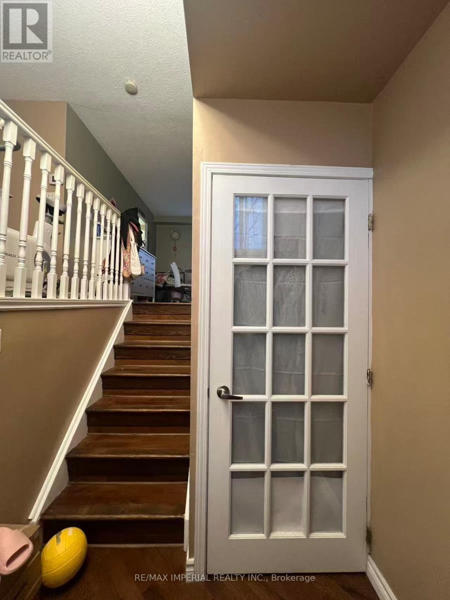 Upper - 1986 John Street, Markham, Ontario  L3T 1Z1 - Photo 2 - N12533622