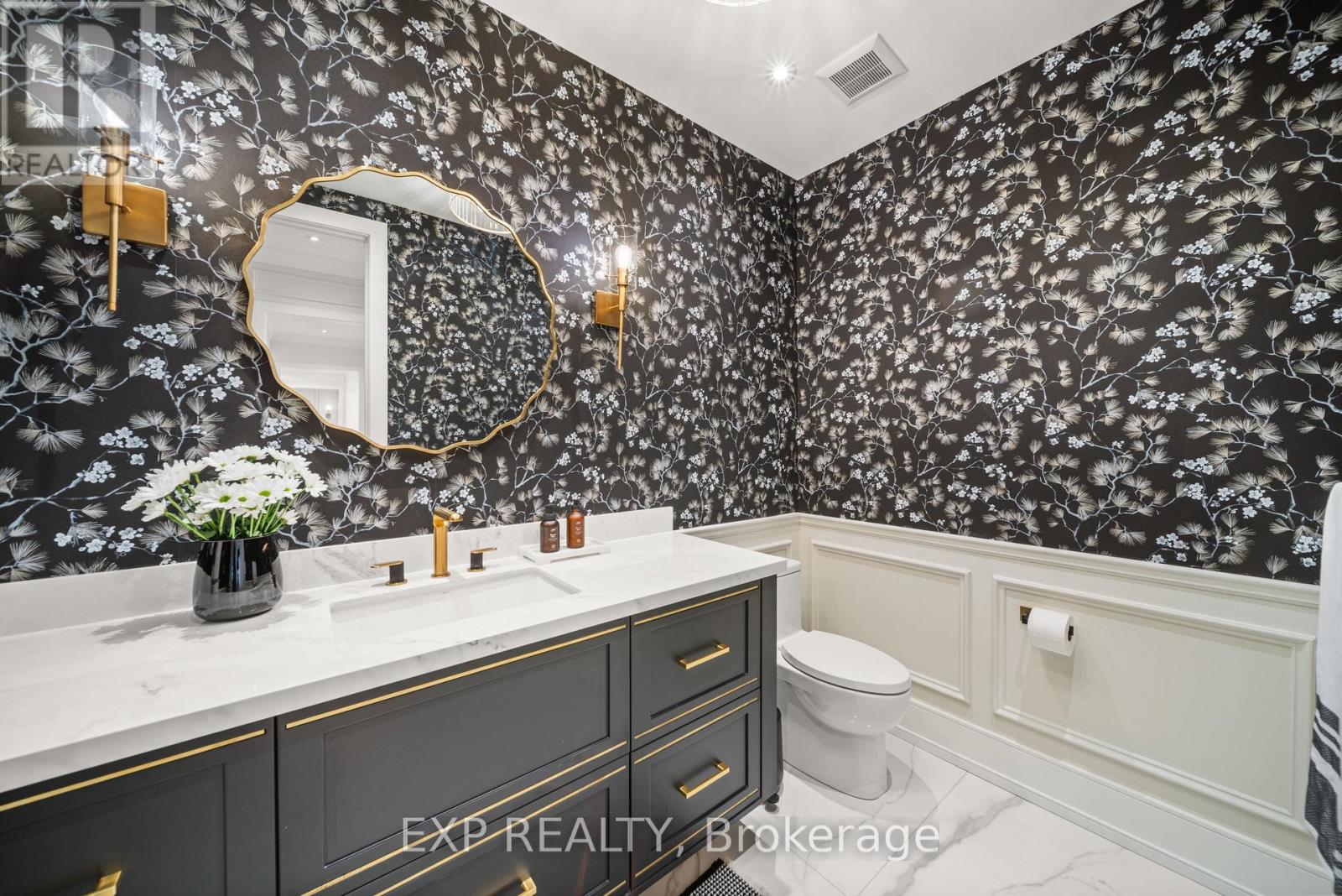 39 Orlin Chappel Court, King, Ontario  L7B 0P6 - Photo 23 - N12533636