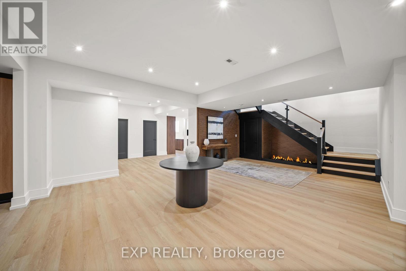 39 Orlin Chappel Court, King, Ontario  L7B 0P6 - Photo 34 - N12533636