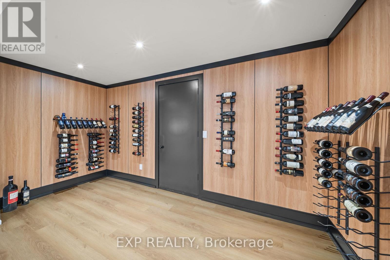 39 Orlin Chappel Court, King, Ontario  L7B 0P6 - Photo 35 - N12533636