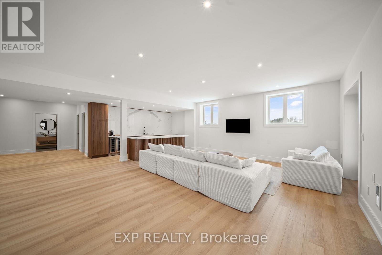 39 Orlin Chappel Court, King, Ontario  L7B 0P6 - Photo 36 - N12533636