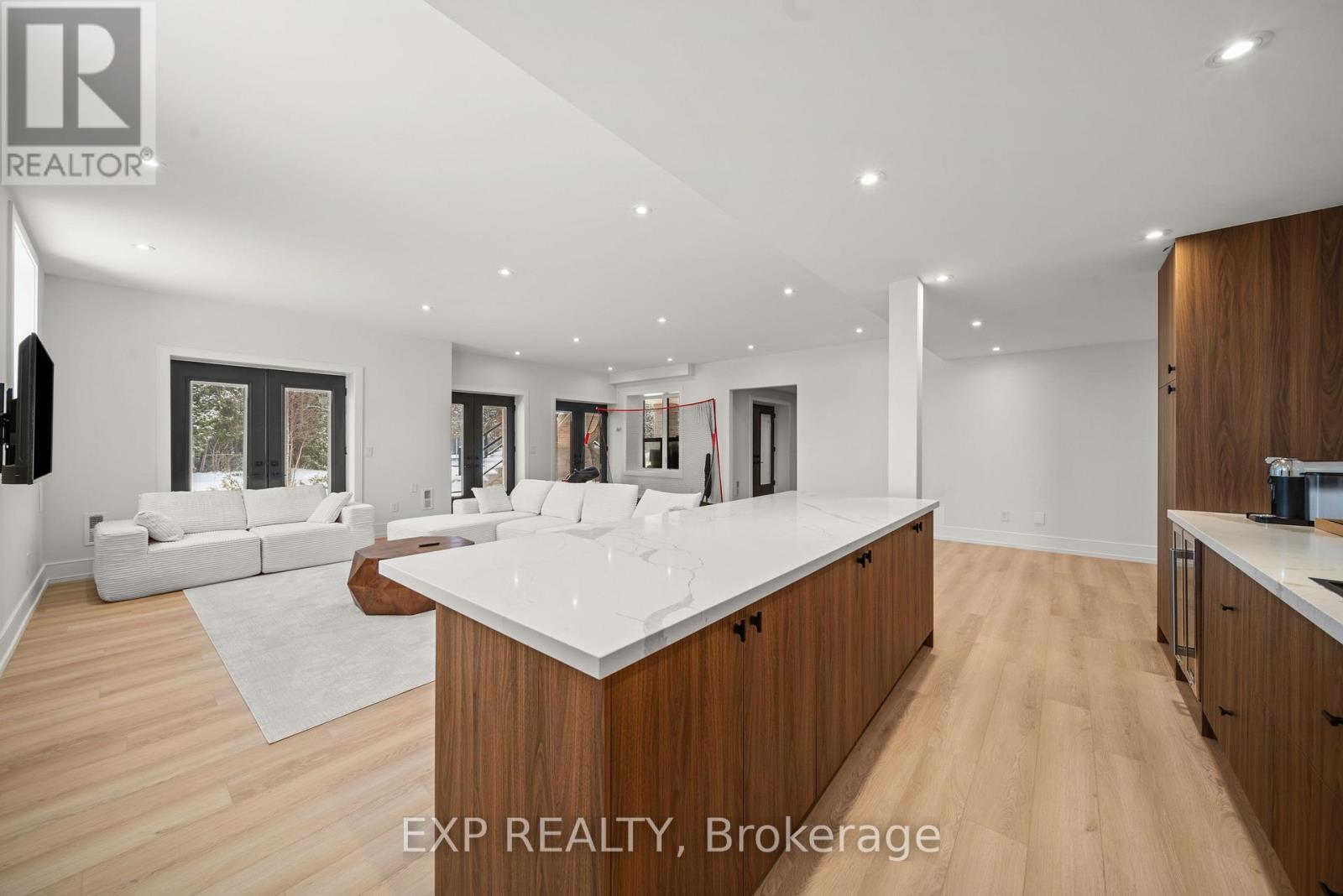 39 Orlin Chappel Court, King, Ontario  L7B 0P6 - Photo 38 - N12533636