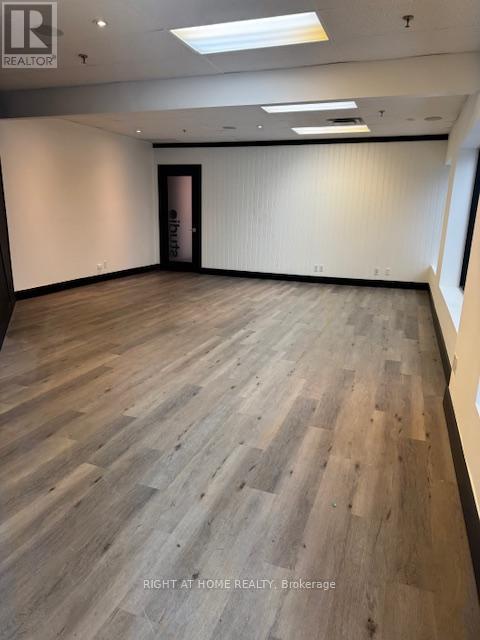 5 Main - 242 Applewood Crescent, Vaughan, Ontario  L4K 4E5 - Photo 4 - N12533640