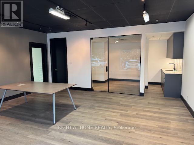 5 Main - 242 Applewood Crescent, Vaughan, Ontario  L4K 4E5 - Photo 6 - N12533640