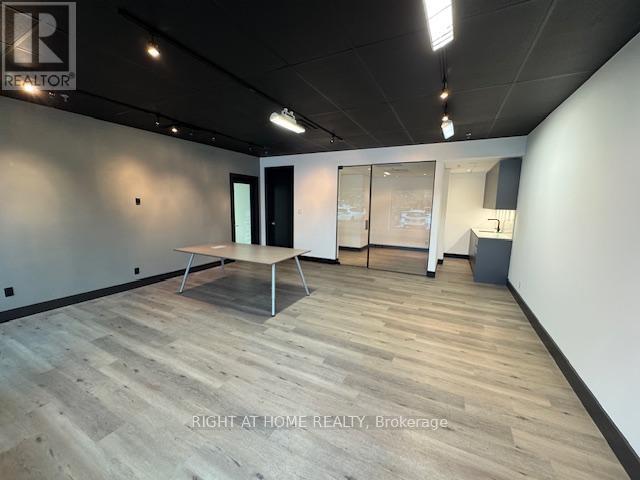 5 Main - 242 Applewood Crescent, Vaughan, Ontario  L4K 4E5 - Photo 7 - N12533640