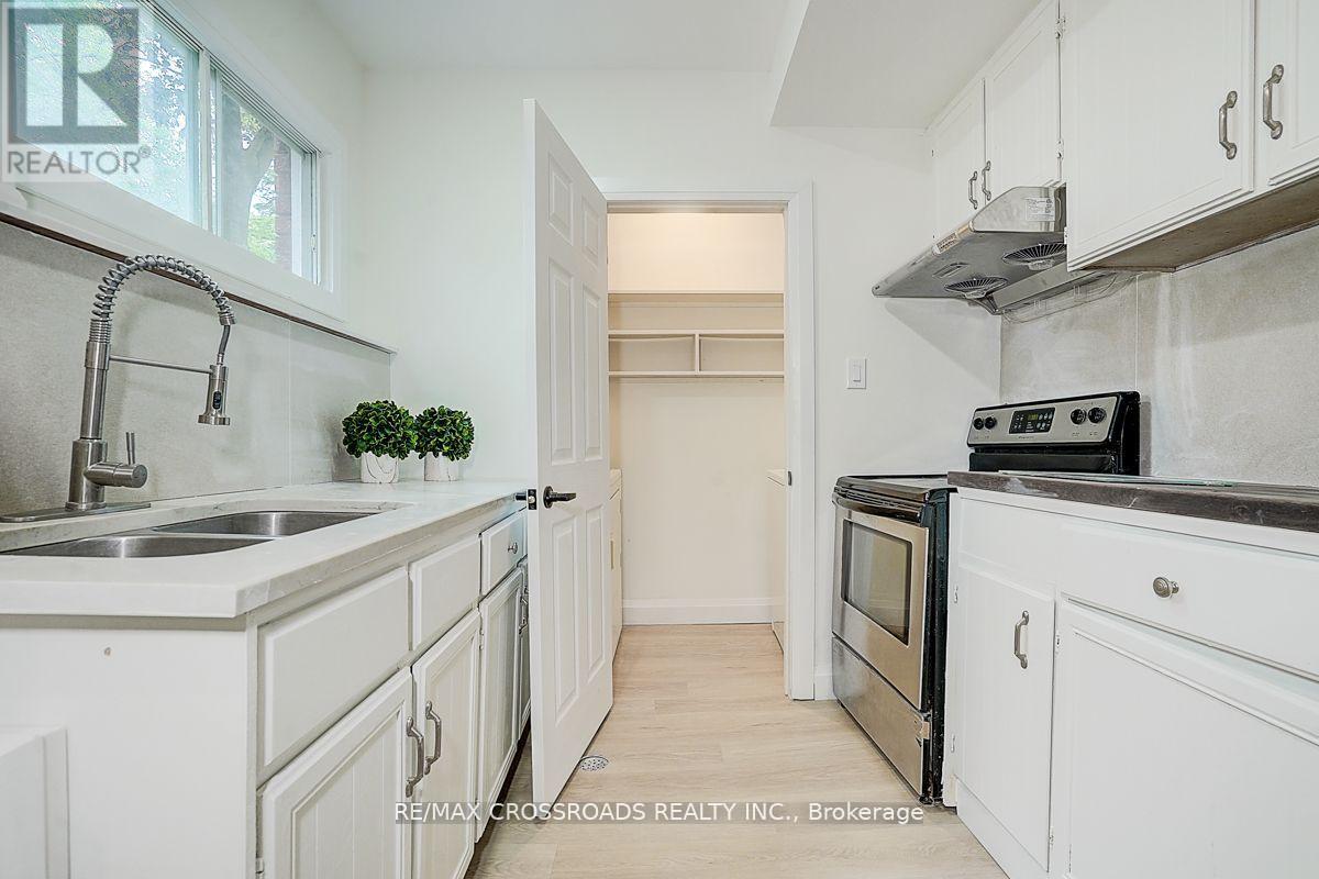 160 Letitia Street, Barrie (Letitia Heights), Ontario  L4N 1P5 - Photo 34 - S12533568