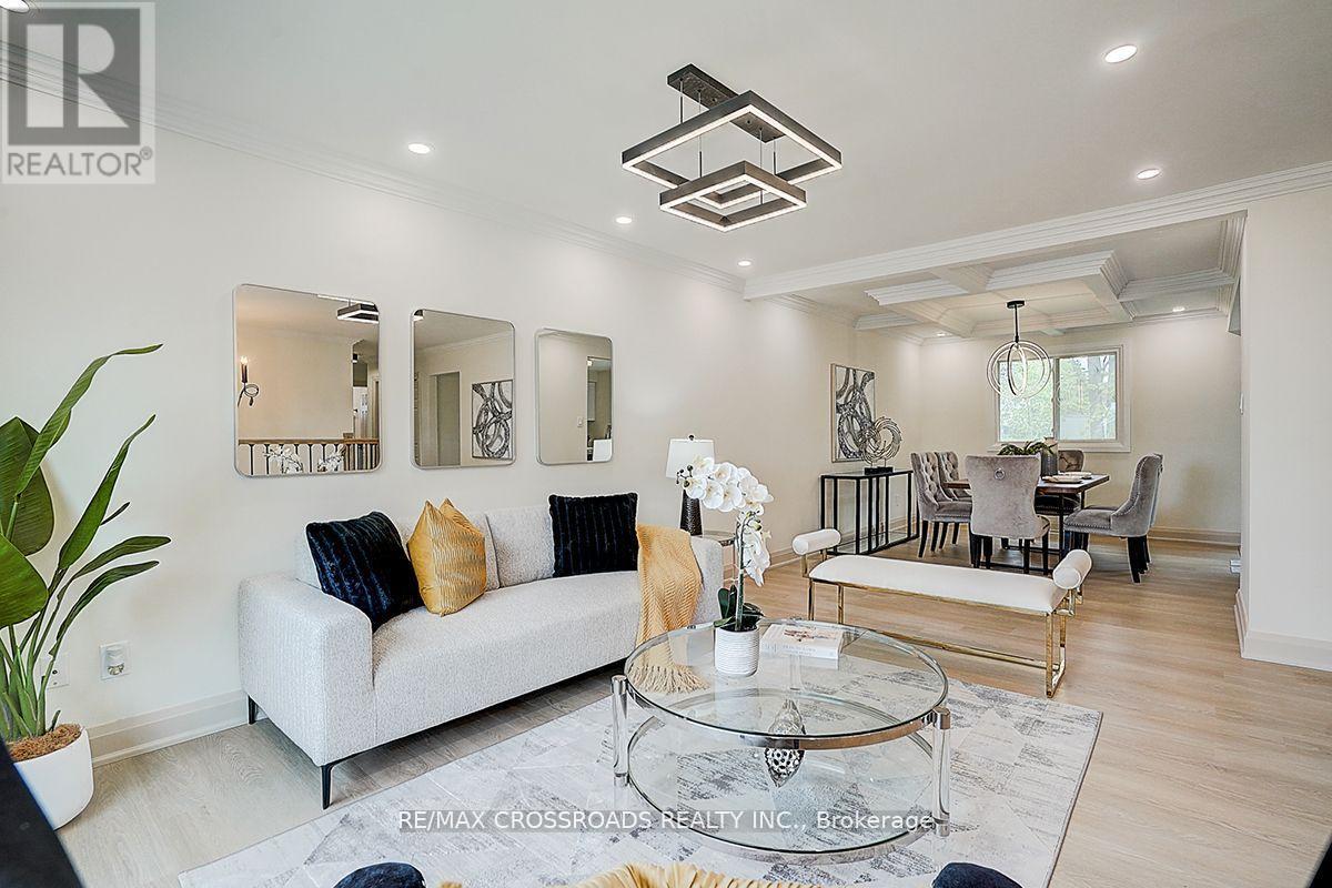 160 Letitia Street, Barrie (Letitia Heights), Ontario  L4N 1P5 - Photo 8 - S12533568