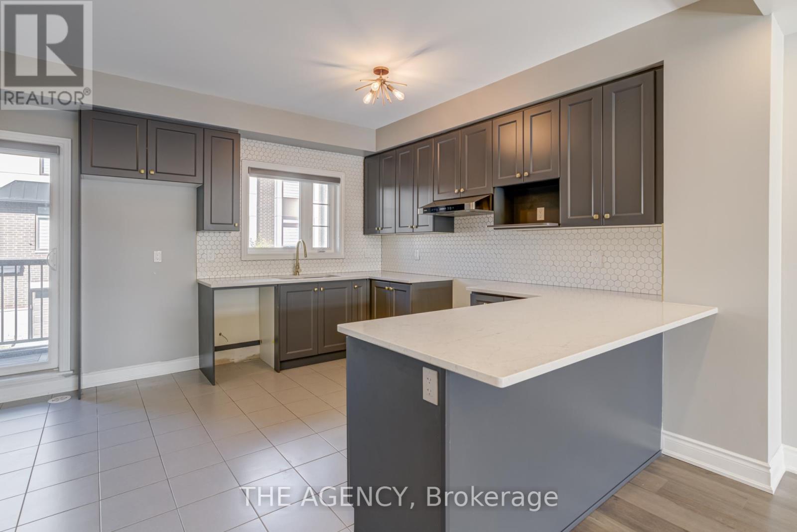 301 - 250 Finch Avenue, Pickering, Ontario  L1V 0G6 - Photo 13 - E12514708