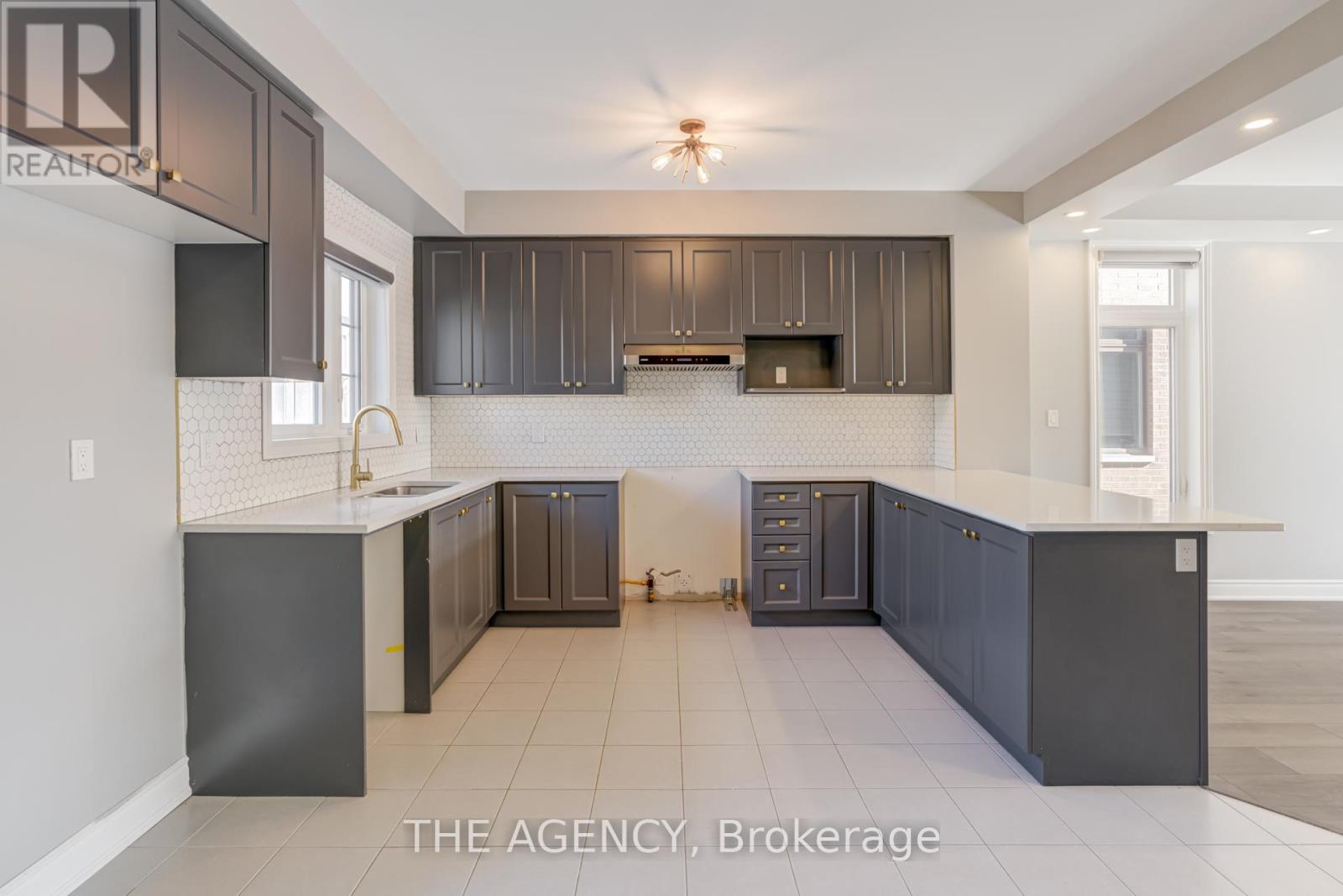 301 - 250 Finch Avenue, Pickering, Ontario  L1V 0G6 - Photo 14 - E12514708